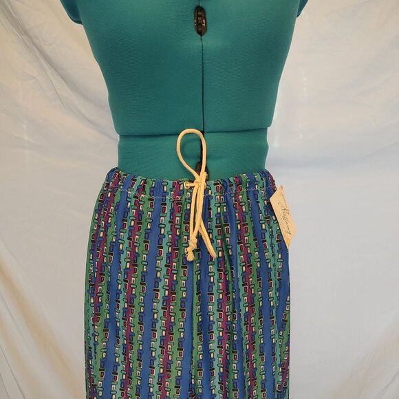 Panel Flare Skirt - Picture 2 of 4